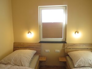 Schlafzimmer mit Einzelbetten